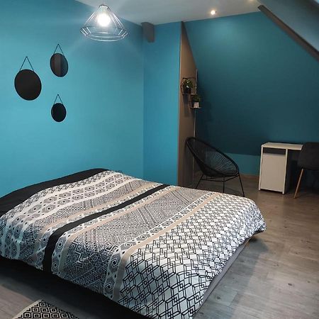 Agreable Et Spacieuse Chambre Familiale Sansac-de-Marmiesse Exterior foto